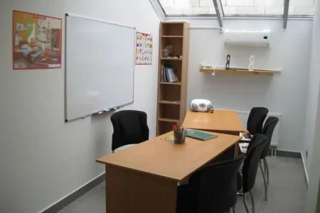 Школа иностранных языков Uk school на бульваре Любы Новосёловой фото 8